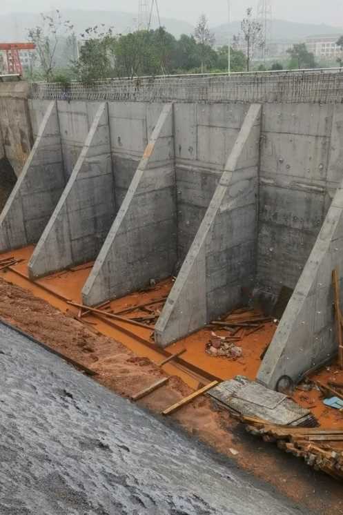 青岛胶州锚杆式挡土墙